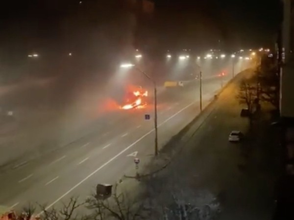 “Ад”: житель Киева рассказал о боях и стрельбе в городе, в Сети появилось видео удара снаряда по многоэтажке (ВИДЕО)
